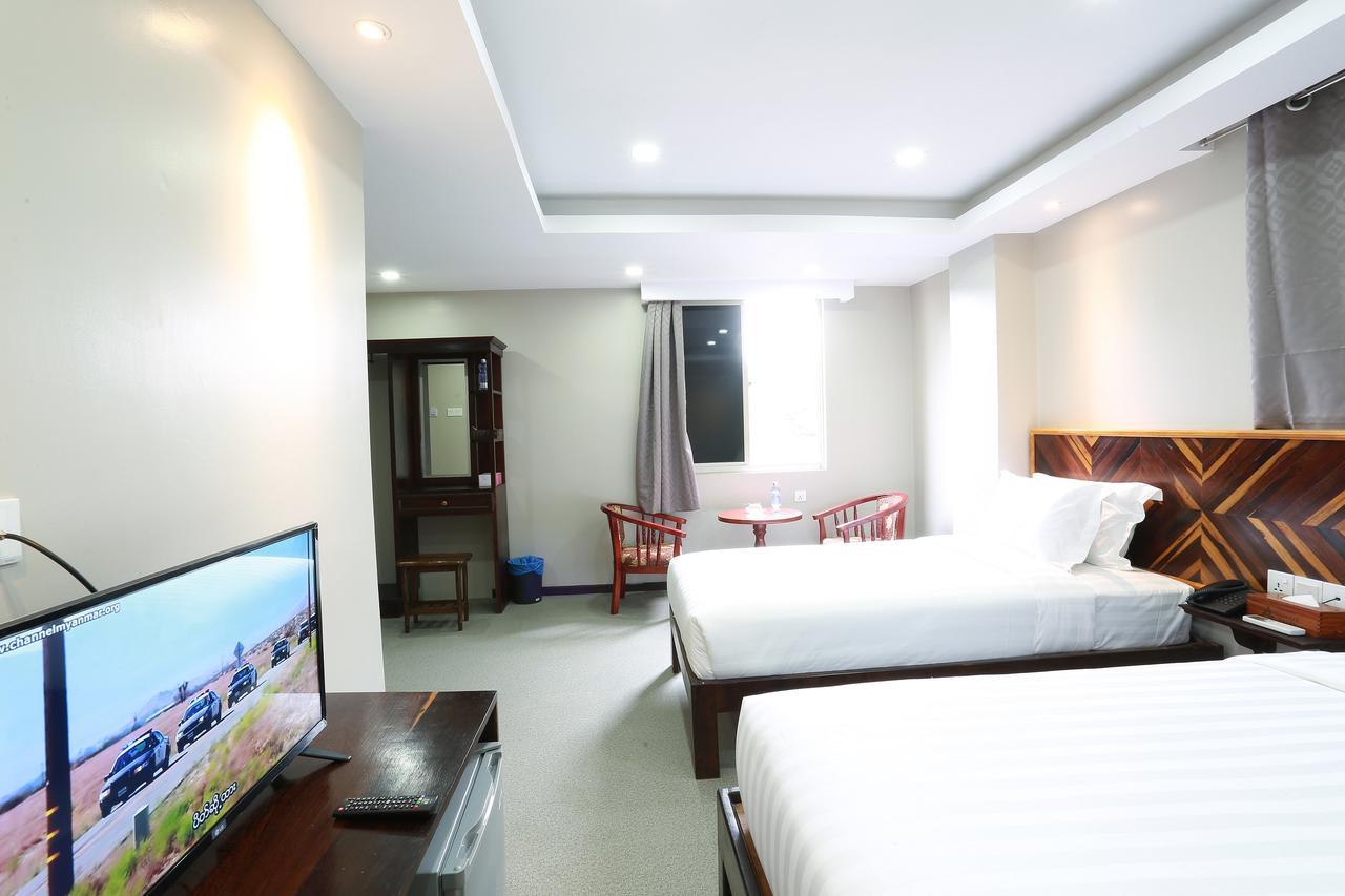 Tristar Hotel Yangon Exterior foto